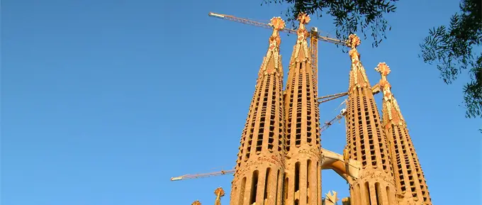 Sagrada Familia im Bau als wichtigstes Wahrzeichen von Barcelona