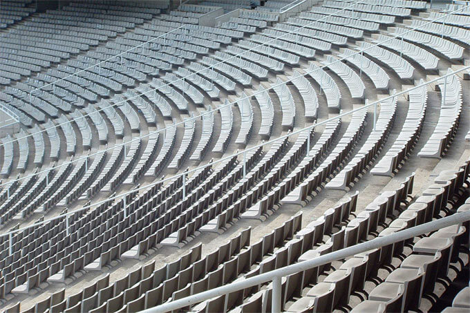 Sitzreihen im Olympiastadion